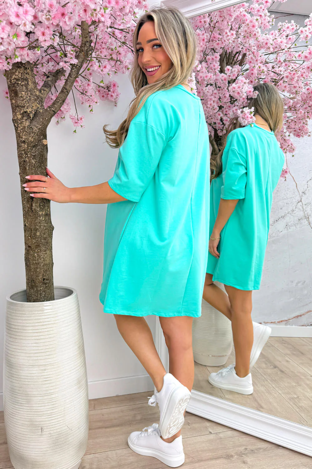 Basic T-shirt dress - Mint - Image 4