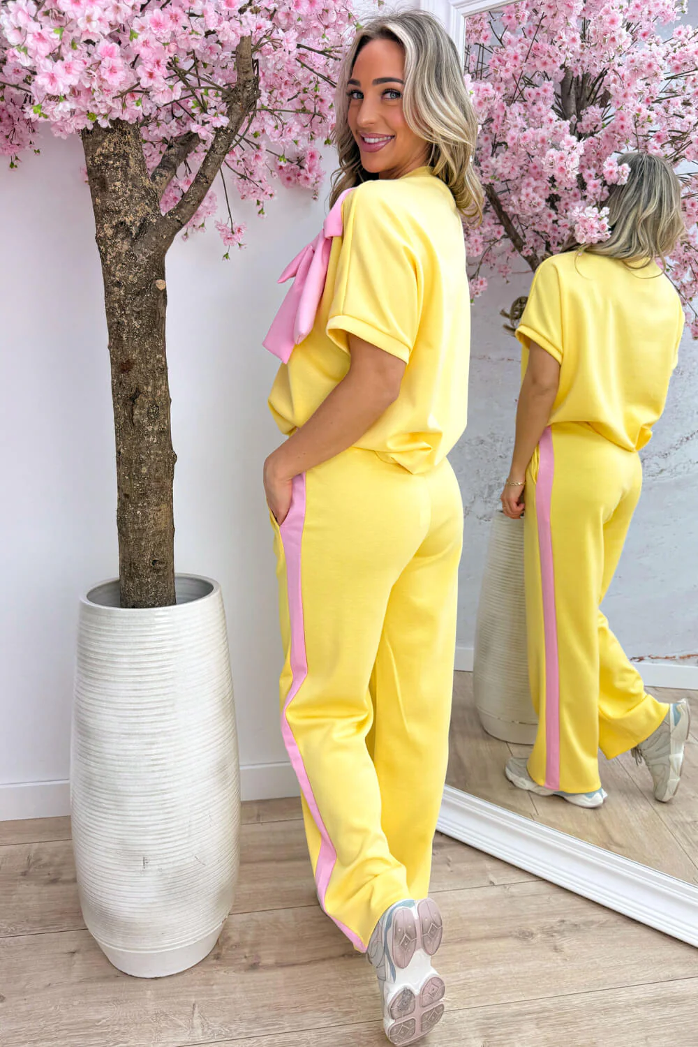 Bow comfy co-ord - Geel - Image 4
