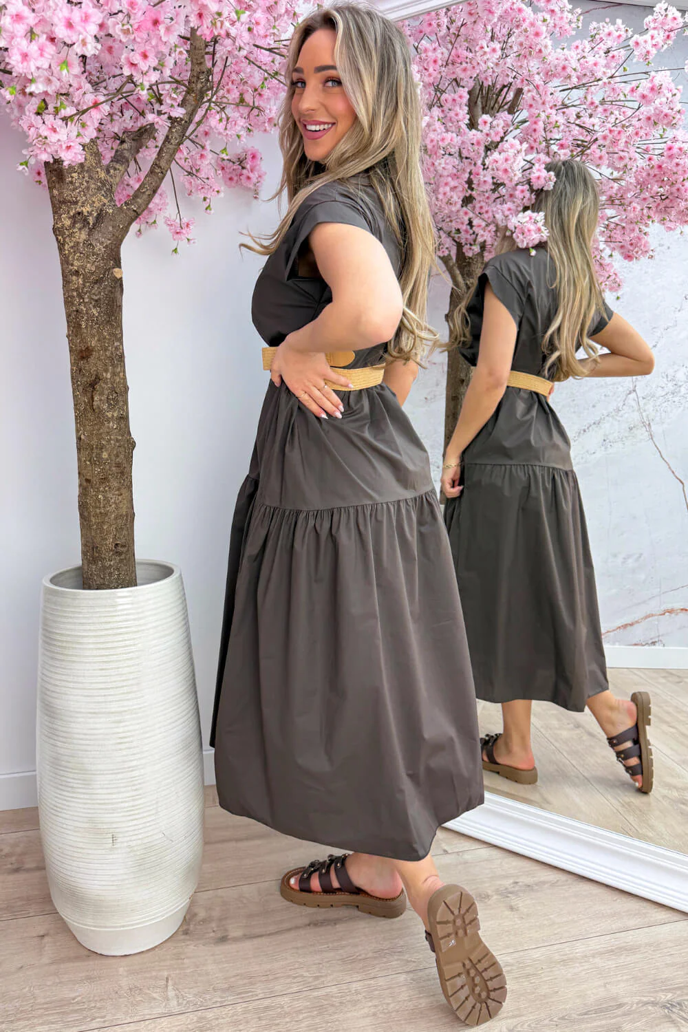 Cotton elegance maxi dress (Incl. riem) - Bruin - Image 4