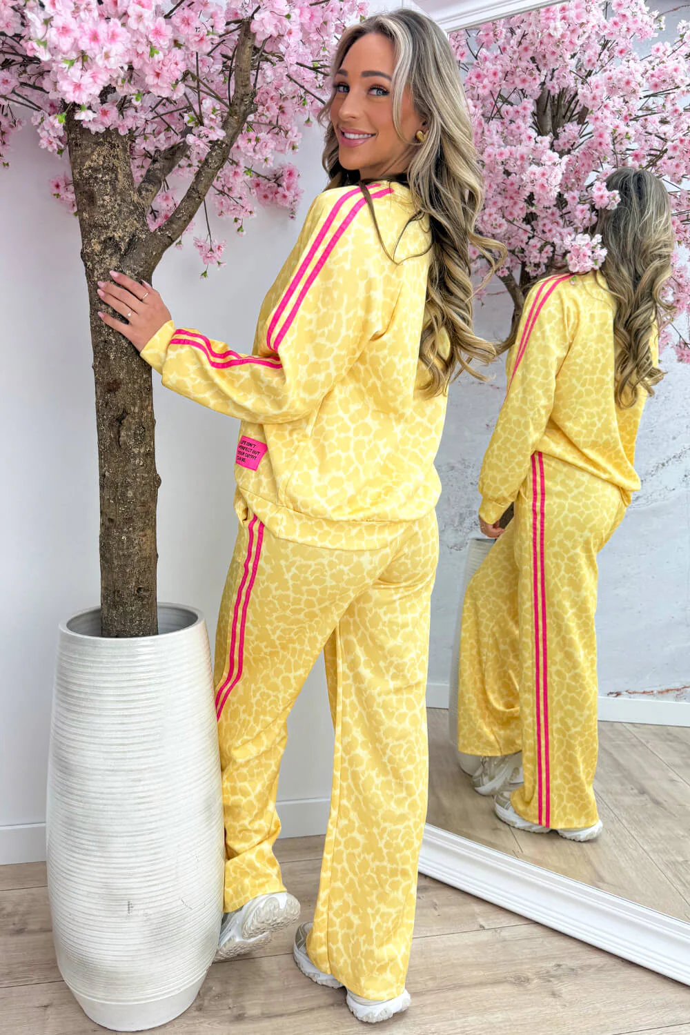Leopard perfect embleem comfy co-ord - Geel - Image 4