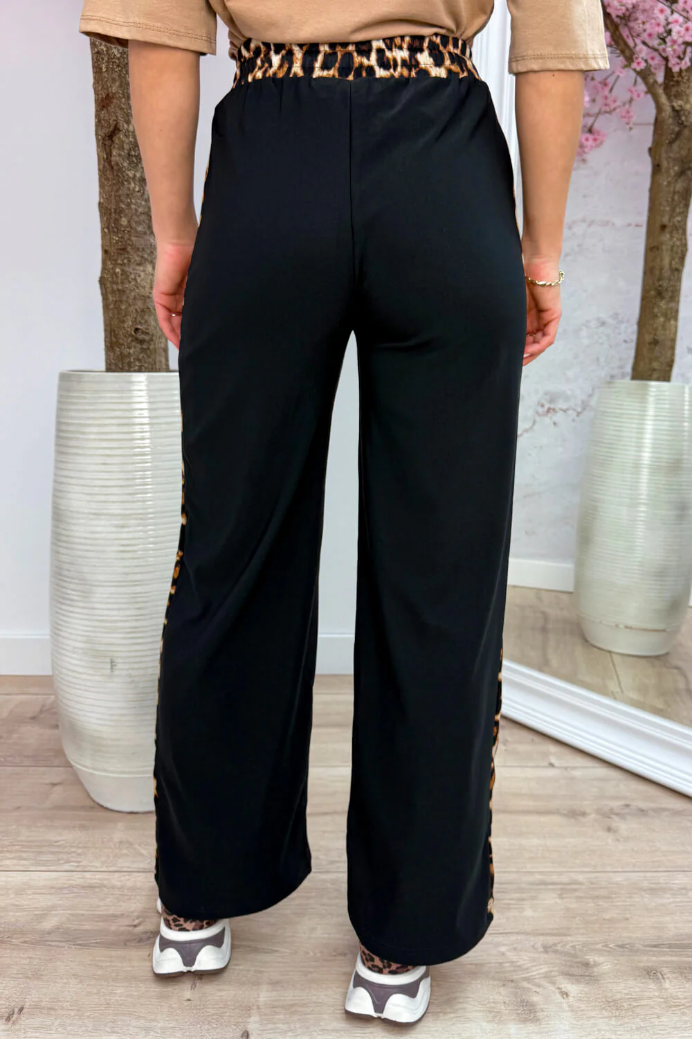 Leopard stripe comfy pants - Zwart - Image 3