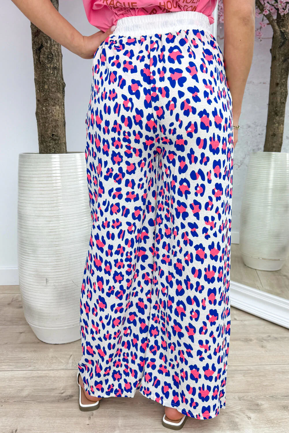 Multi color leopard flowy pants - Kobalt - Image 2