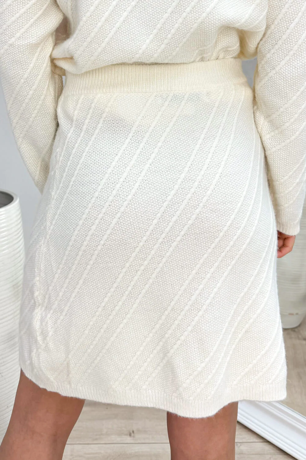 Pattern knitted skirt - Beige - Image 2