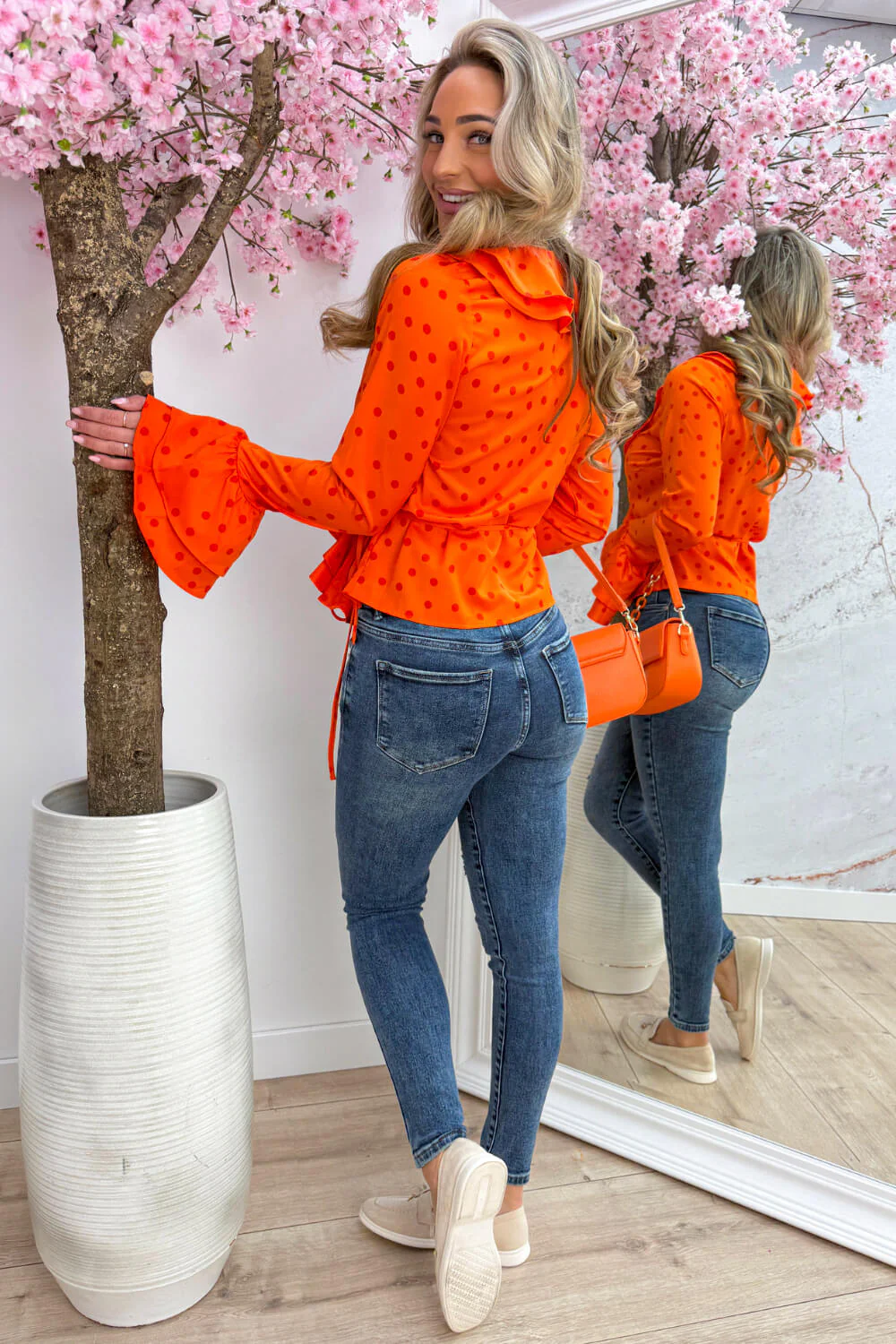 Polkadot ruffle blouse - Oranje - Image 4