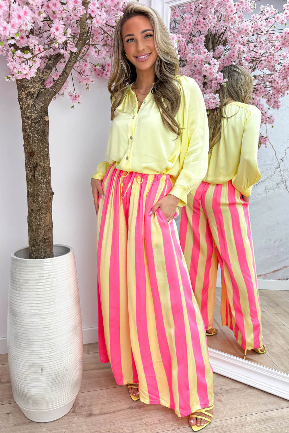 Silky basic blouse - Geel - Image 2
