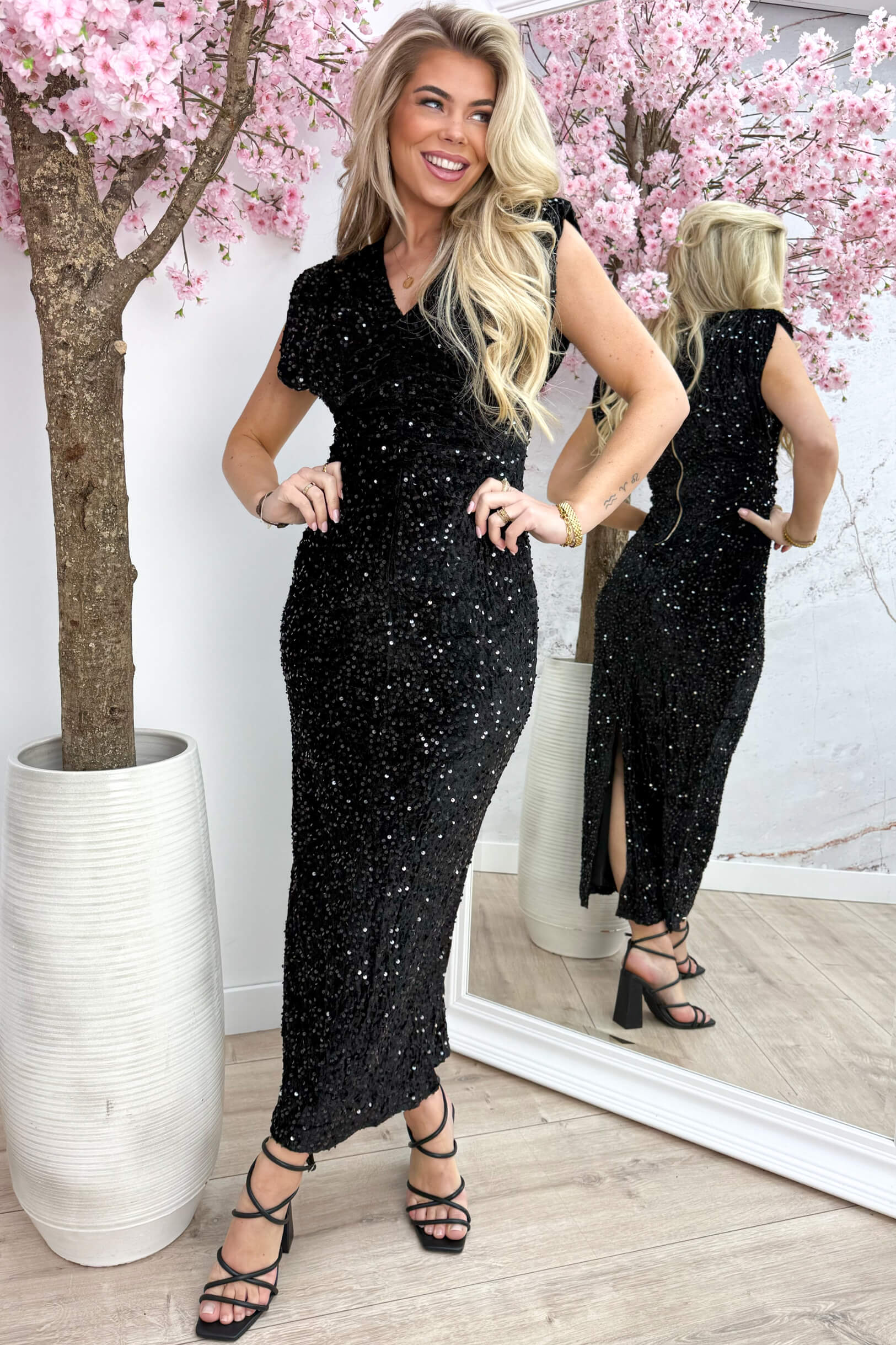 Statement velvet paillet dress - Zwart - Image 3