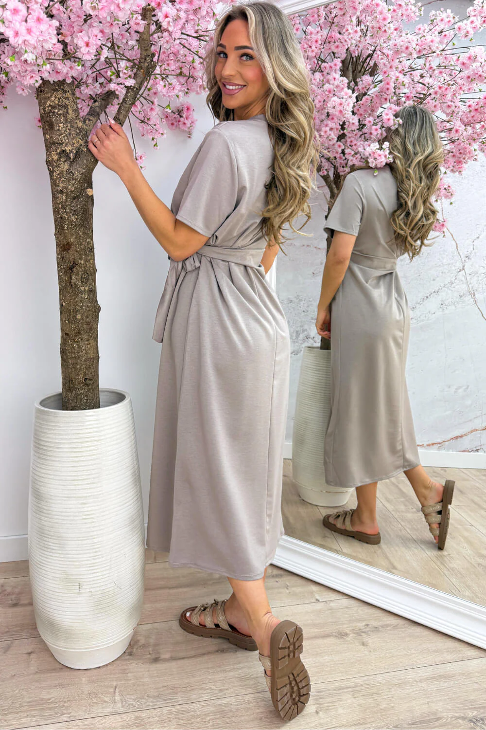 Wrap it up dress - Taupe - Image 4